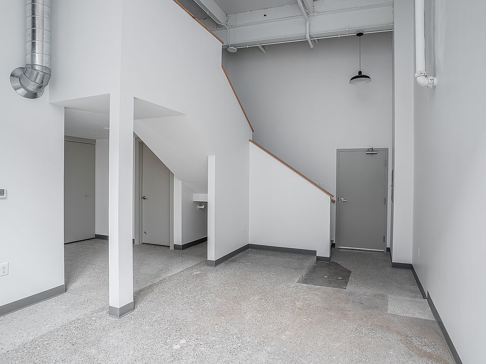 Building Photo 3