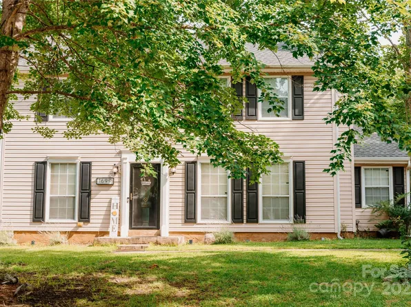 1699 Riverdale Dr, Rock Hill, SC 29732
