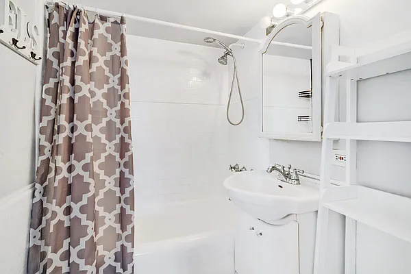 Rented by Level Group | media 67