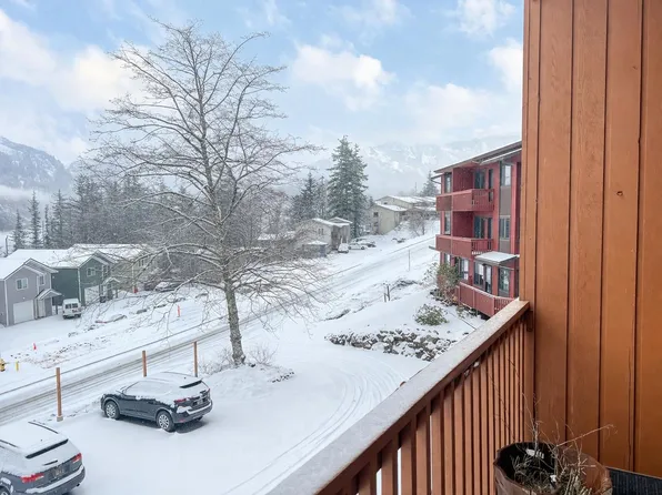 2154C Lawson Creek Rd, Douglas, AK 99824