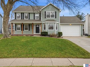 7545 Karl Dr, Lincoln, NE 68516
