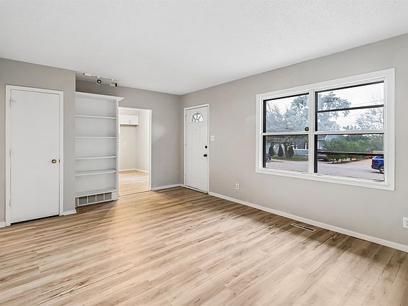 5th image of 1209 Walnut St