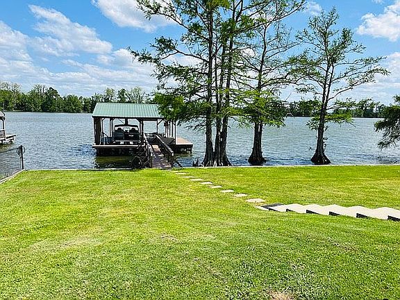 Lake Concordia and Boathouse