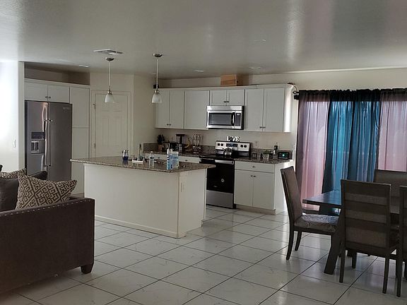 3rd image of 1520 W Maricopa St