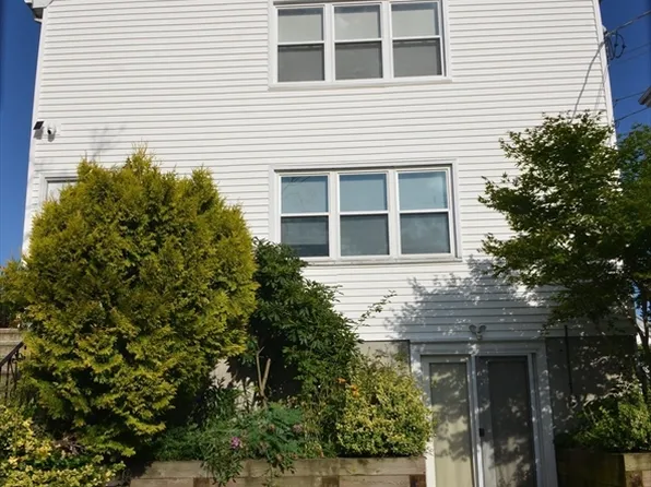 61 Tracey St, Peabody, MA 01960