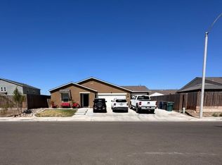 605 Pebble Beach Ct, Tulare, CA 93274