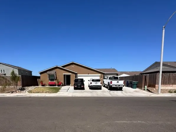605 Pebble Beach Ct, Tulare, CA 93274