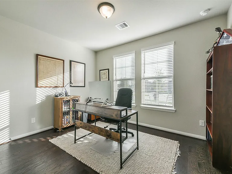 8307 Divot Trce — Photo 6