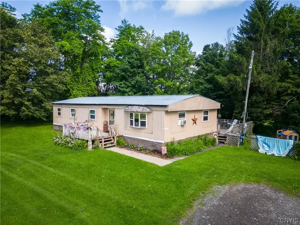399 Prior Rd, Clayville, NY 13322