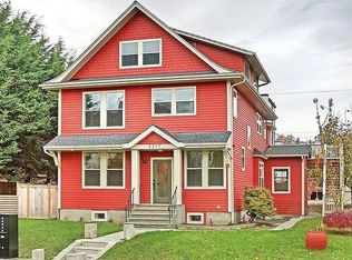 2217 42nd Ave SW APT 1, Seattle, WA 98116