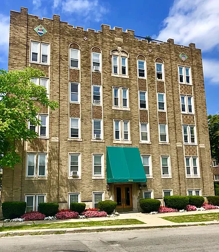 Silson Apartments Photo 1