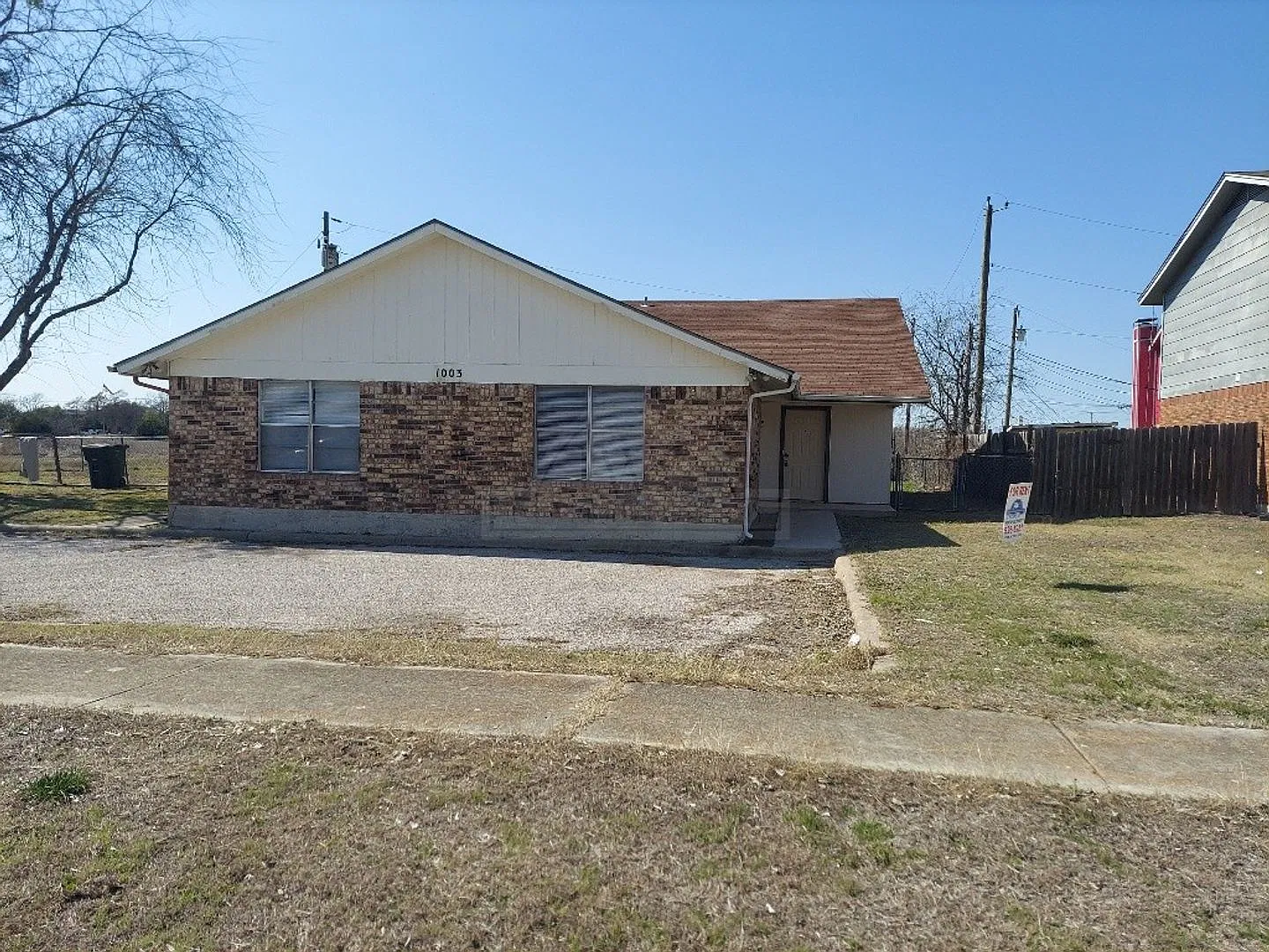 1003 Eastside, Killeen — Photo 3