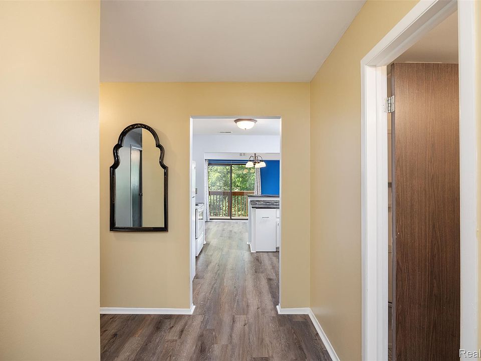 1693 Riverside Dr Apt 3, photo 9