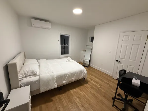 28 Clare Ave Floor 2, Roslindale, MA 02131