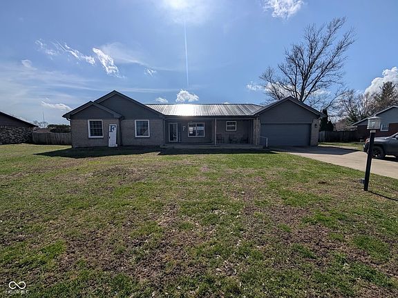 2nd image of 645 Parkeway Dr