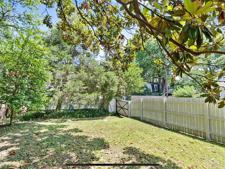 1982 Vinton Ave — Photo 14