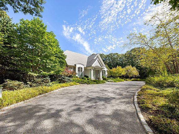 2nd image of 1 Tall Tree Ct
