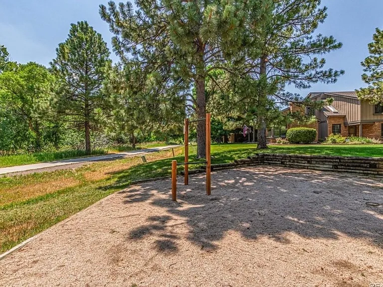 8039 E Phillips Cir — Photo 43