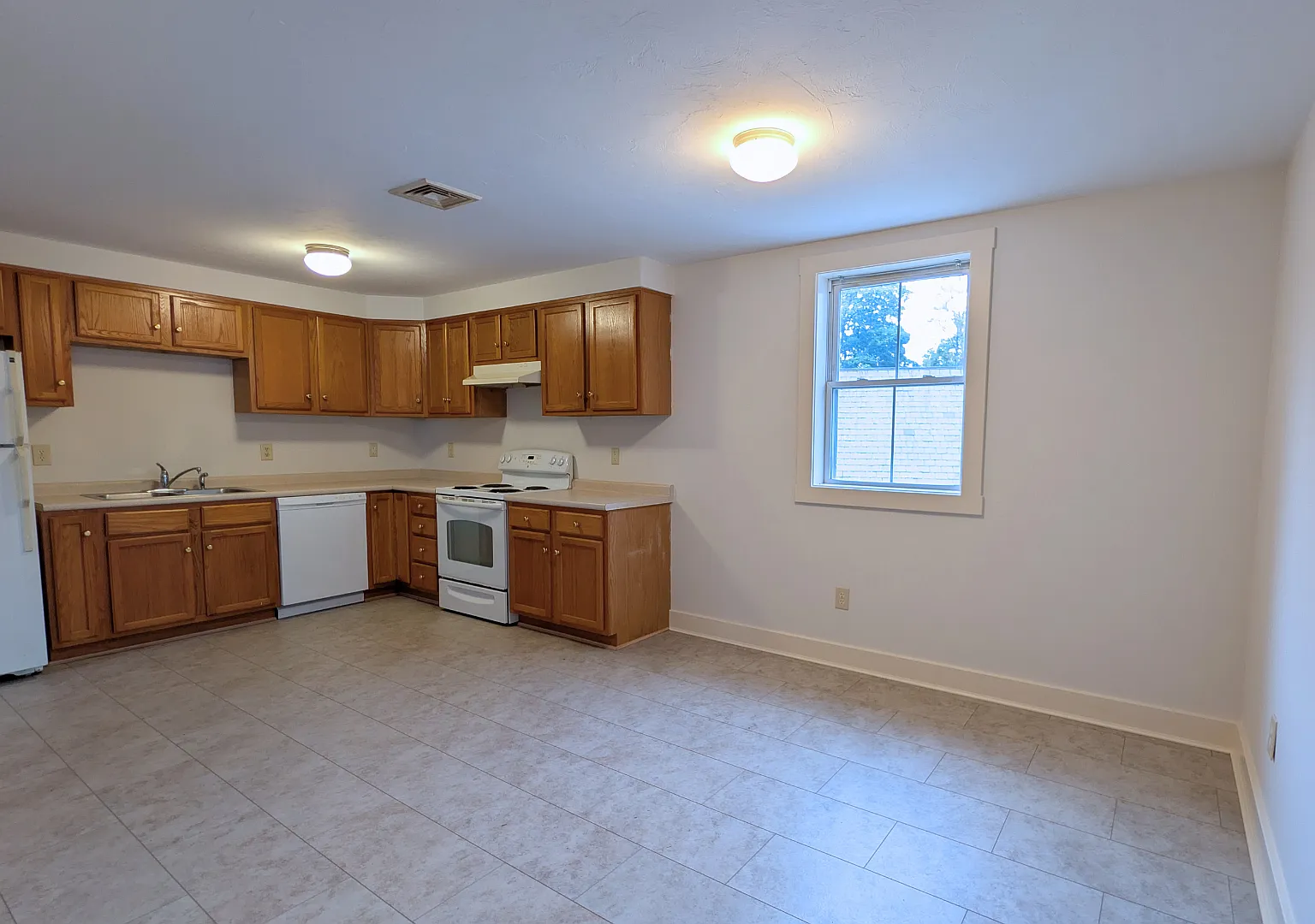 2 bed, 1000 sqft, $1,650 — Photo 4