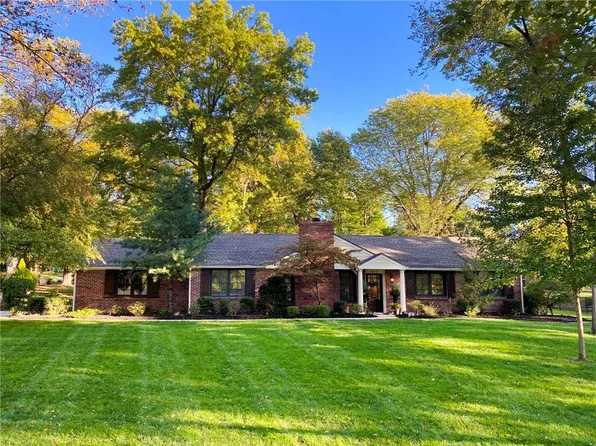 2616 W 98th St, Leawood, KS 66206