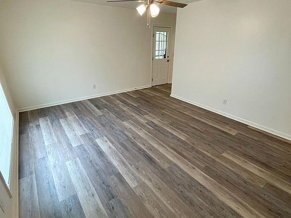 3rd image of 5360 Spencer Ln