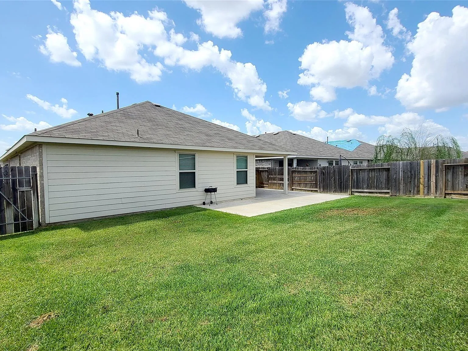 4 bed, 3.0 bath, 2146 sqft, $2,250 — Photo 3