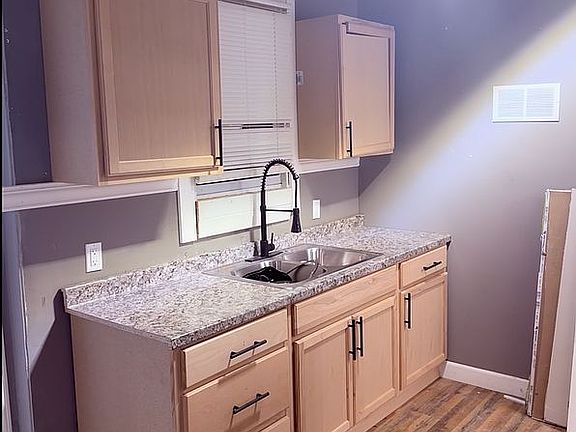 2nd image of 15651 Manning St