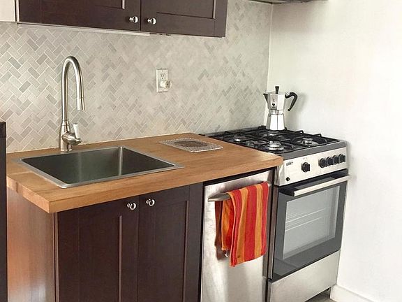 5th image of 30 W 9th St APT 3A