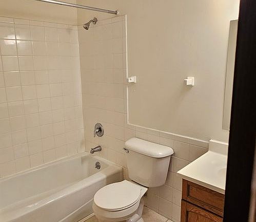 2nd image of 3411 S Chicago Ave #30