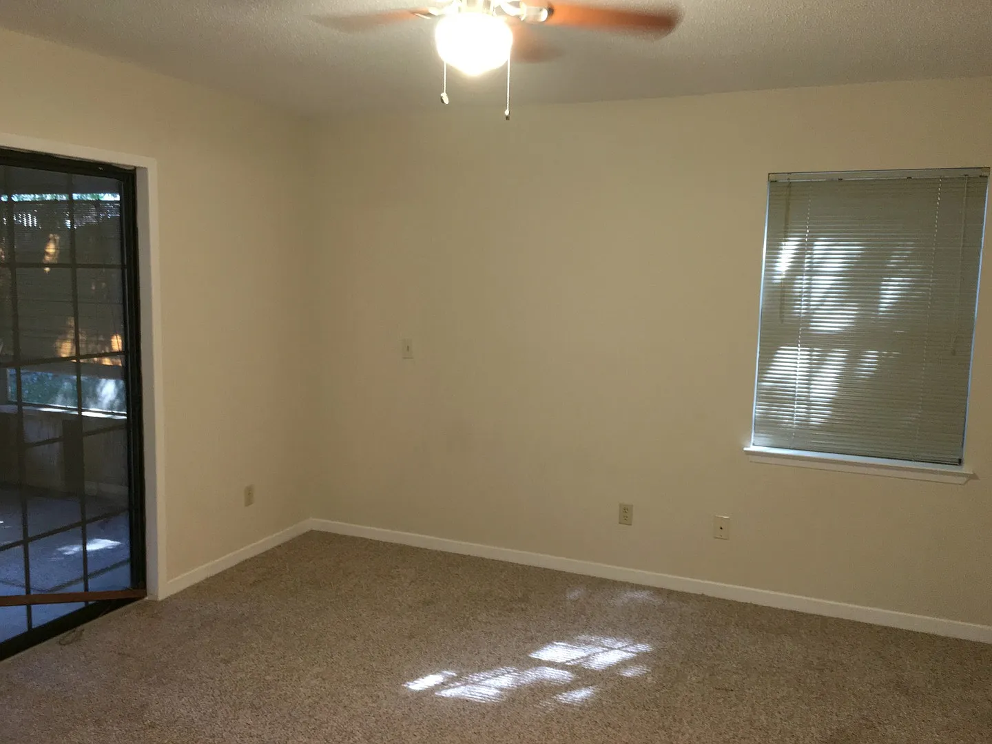 Spacious 2 Bedroom Unit Near Eglin Air Force Base! — Photo 4