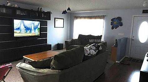 4th image of 12720 Longcrest Dr