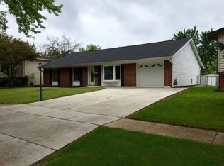 7846 Carlisle Dr, Hanover Park, IL