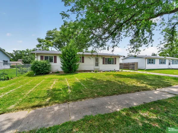 1321 W S St, Lincoln, NE 68508