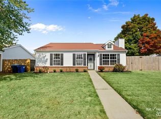 215 SE 17th St, Bentonville, AR 72712