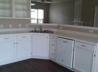 200 N Weststone Blvd, Fuquay Varina, NC 27526