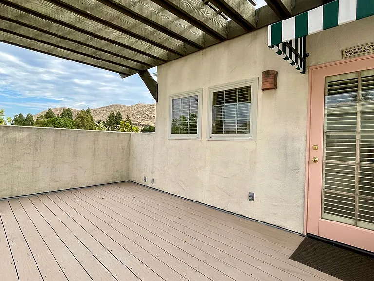 585 Bluerock Dr — Photo 17