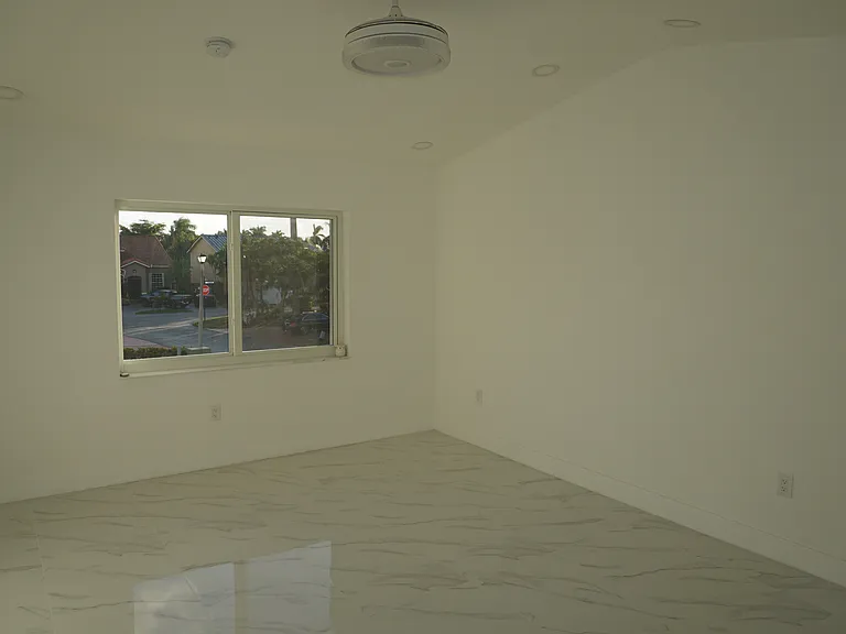 15614 SW 110th Ter — Photo 62