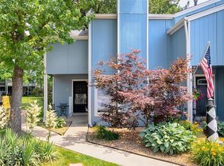 41 Breezy Knoll Ln, Lake Saint Louis, MO 63367