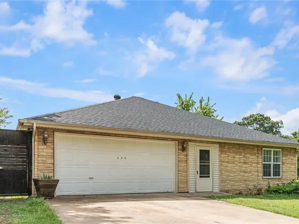 435 McCulloch St, Pea Ridge, AR 72751