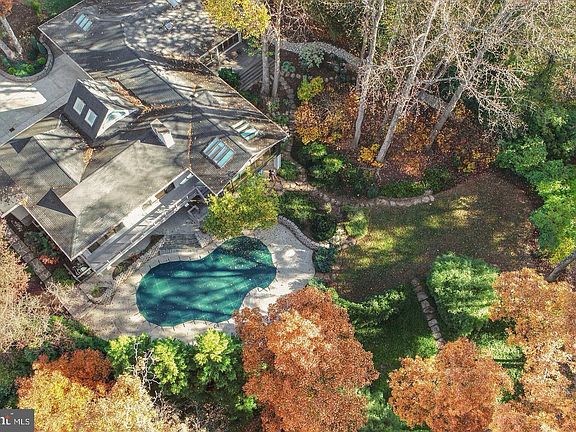 2nd image of 15130 Springfield Rd