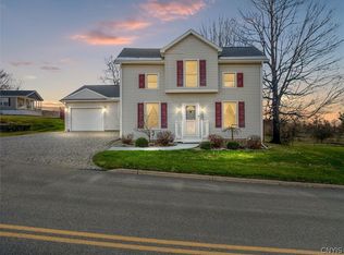 117 S Court St, Canastota, NY 13032