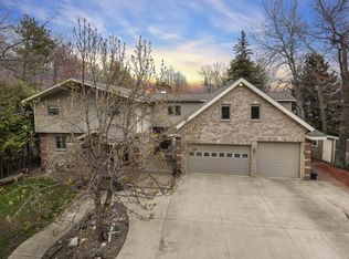 N1162 Shore Dr, Marinette, WI 54143