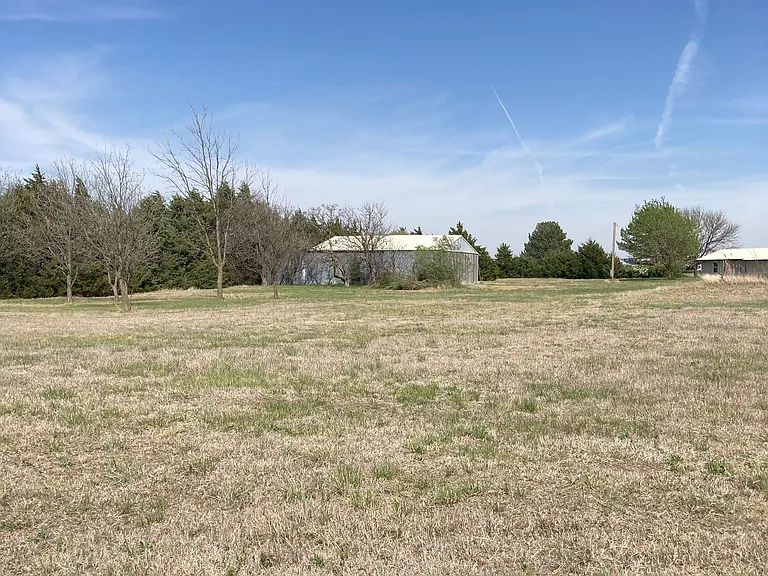 Kansa Ln — Photo 39