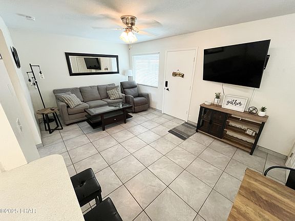 2nd image of 100 Mulberry Ave Unit 206