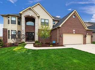 1056 Bicentennial Pkwy, Ann Arbor, MI 48108