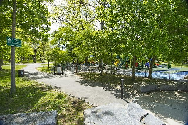2nd image of 438 Walnut Ave #1F