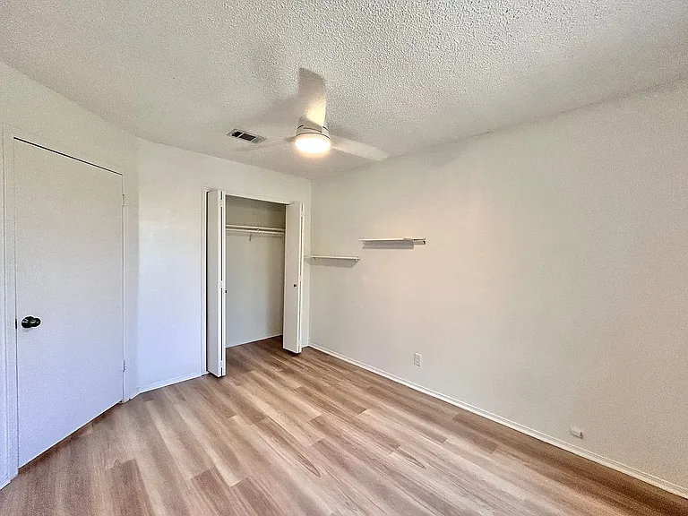 806 Minturn Ln — Photo 16