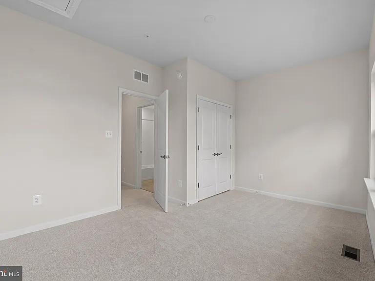 6045 Soho Way — Photo 23