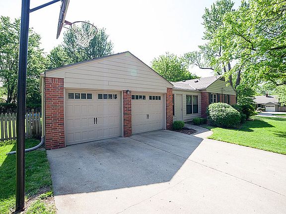 Side entry 2 car garage