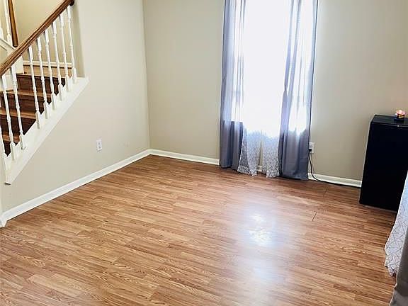 4th image of 19607 Adelaide Meadows Ct